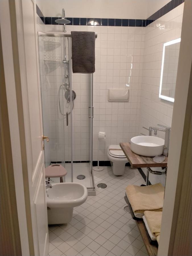 Luci Di S. Chiara Apartment Наполи Екстериор снимка