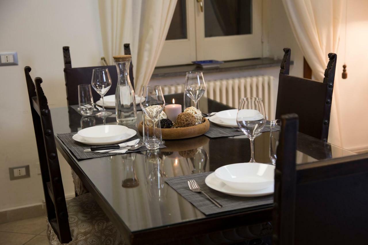 Luci Di S. Chiara Apartment Наполи Екстериор снимка